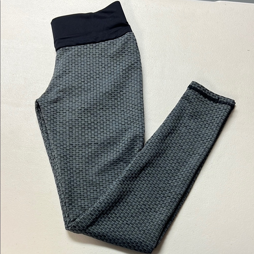 Texture Shape and Lift Grey/Black Leggings    Sz S